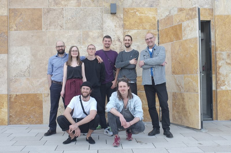 Gruppenfoto der Preisträger-innen des Fotowettbewerb RMCC Wiesbaden